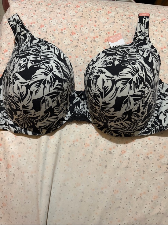 Cacique Other - Cacique Black and White Leaf-Print T-Shirt Bra